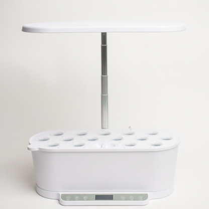 Nærbillede af EcoSprout vandtank og automatisk vandingssystem